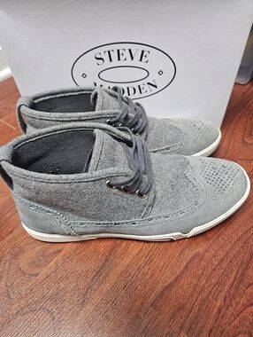 Steve Madden Men’s Gray Suede Sneakers